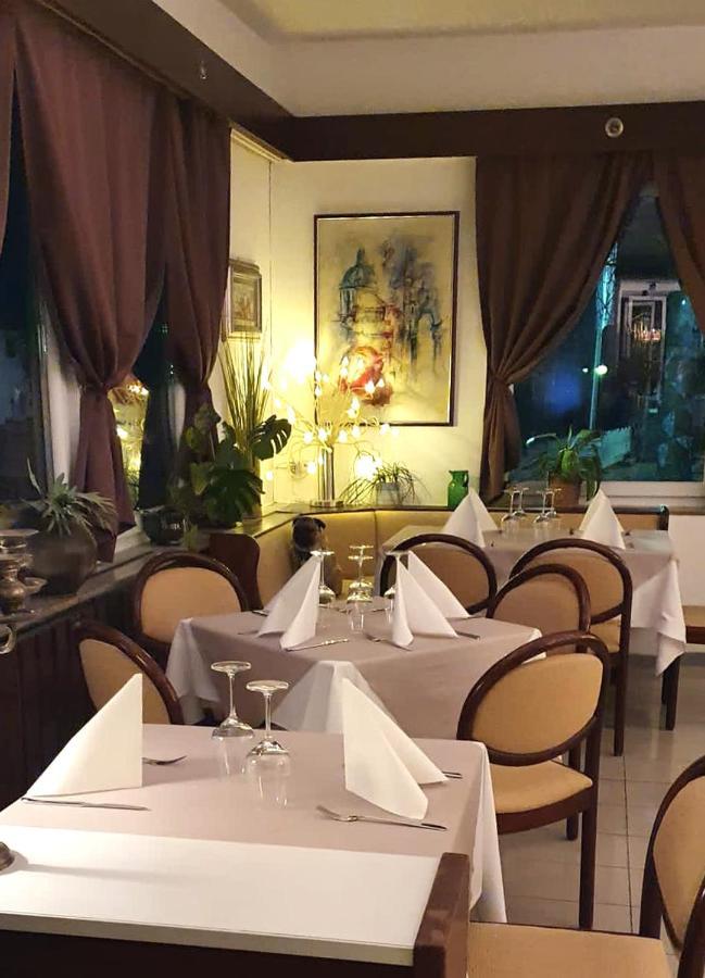 Hotel Garni Bad Cafe Bad Niedernau Bagian luar foto